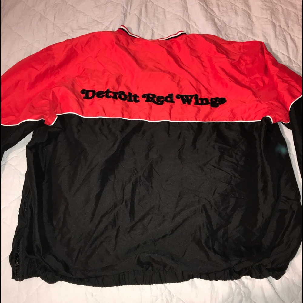 Detroit Red Wings Windbreaker - Picture 2 of 2